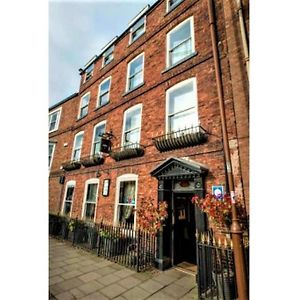 Oyo The Townhouse